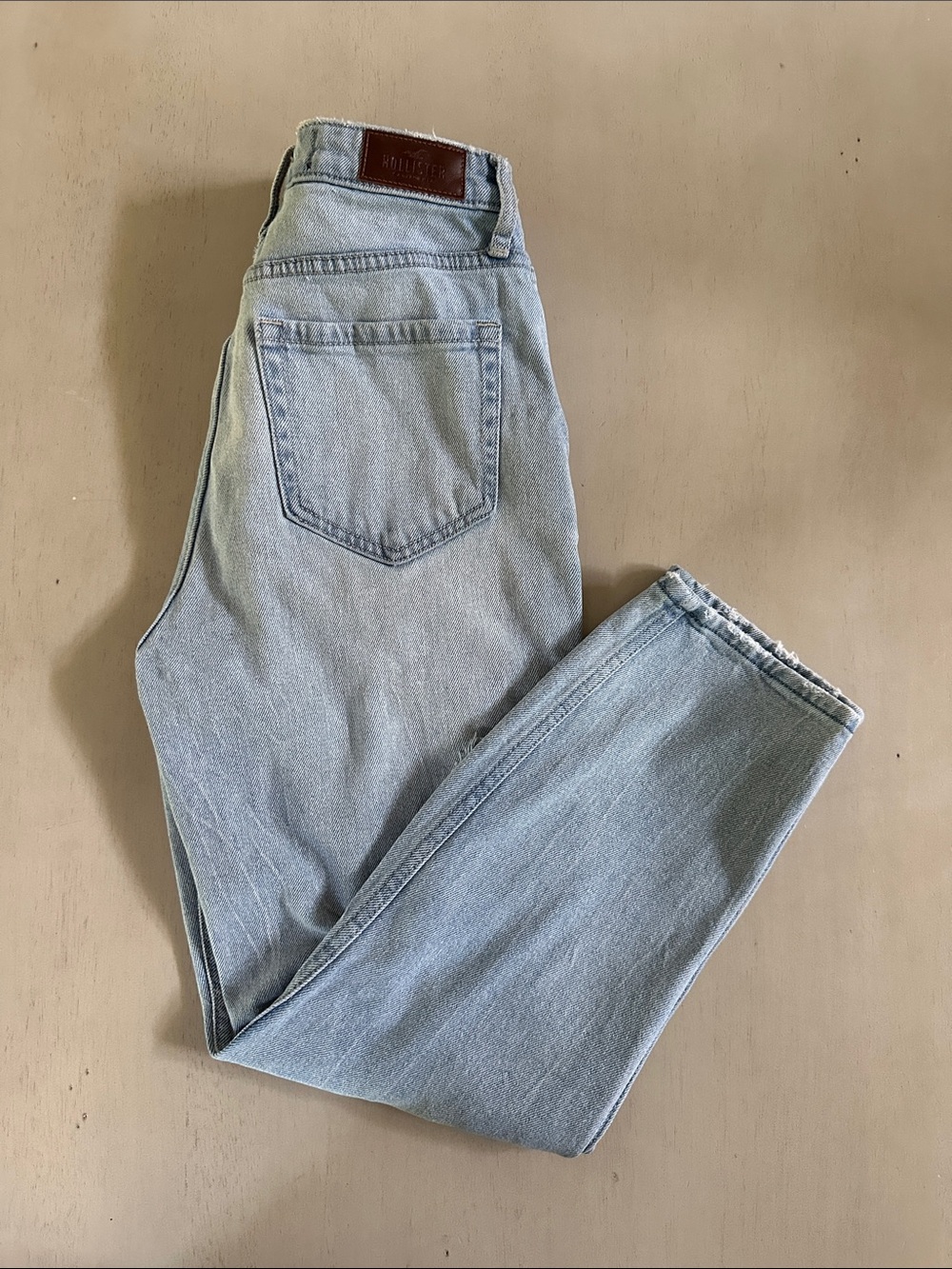 Hollister Light Blue Ultra High-Rise Ripped Mom Jeans - Size 1S / 25